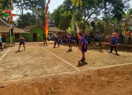 TIM BOLA VOLLY PUTRI DESA KARANGSARI